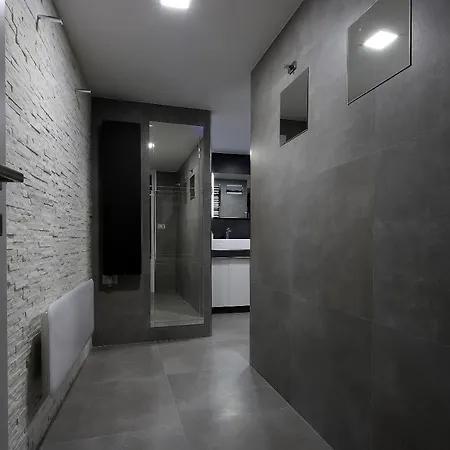 Redrose Apartment