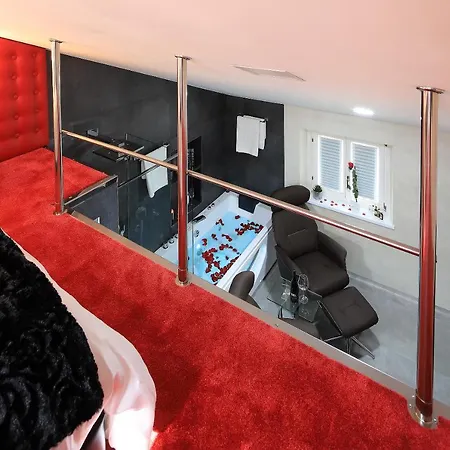 Redrose 아파트 피란